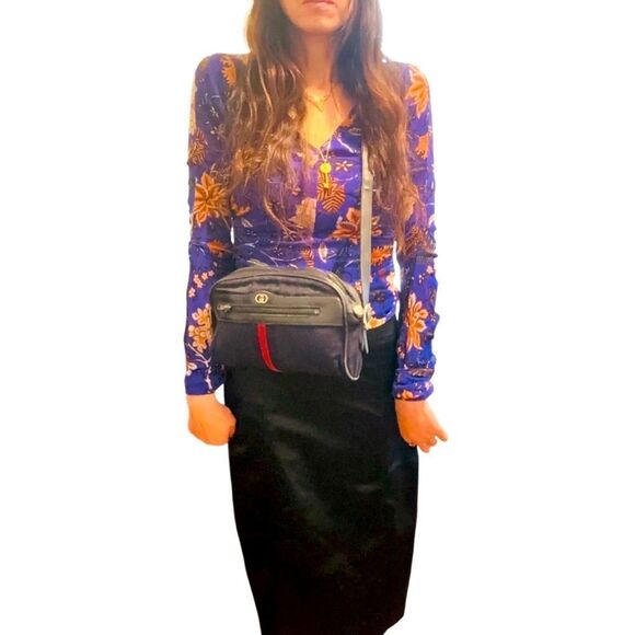 Gucci navy Gg canvas web shoulder bag - Picture 2 of 13